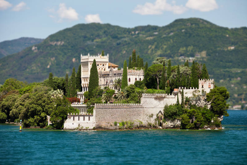 Garda Island and Cavazza's Villa